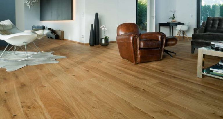 TILO artículo pisos de madera de ingeniaría VS pisos de madera sólida 1 768x411
