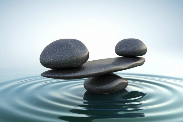 Feng Shui stones in water 1 768x513