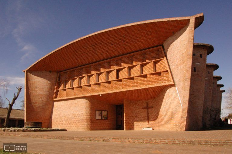 Eladio Dieste Iglesia Cristo Obrero Just Crea 002 768x511