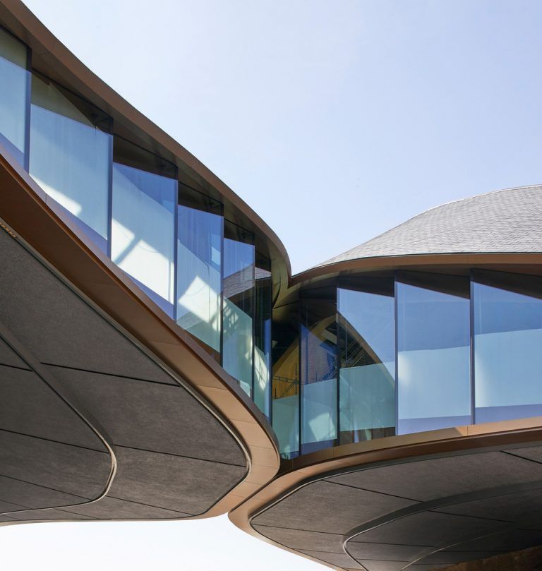 Patio de distribucion de carbon Heatherwick Studio Just Crea 002 1 768x809