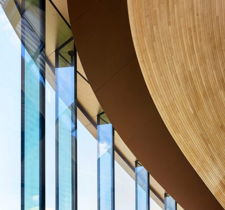 Patio de distribucion de carbon Heatherwick Studio Just Crea 004 768x718