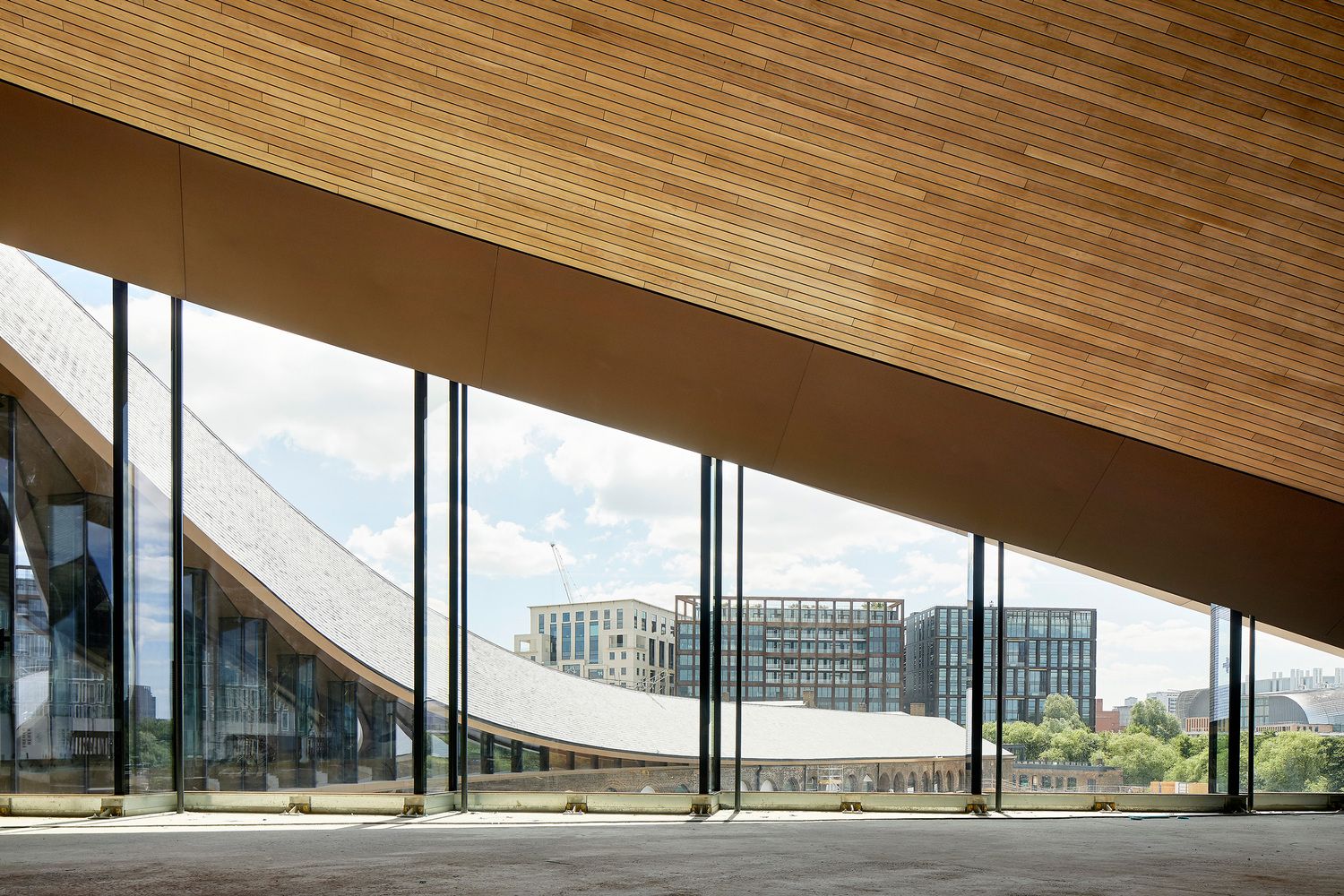 Patio de distribucion de carbon Heatherwick Studio Just Crea 006 1