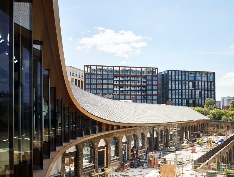 Patio de distribucion de carbon Heatherwick Studio Just Crea 011 1 768x582