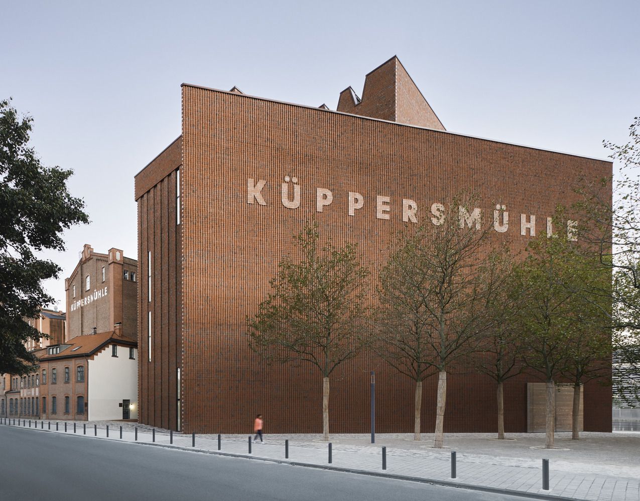 Ampliacion de MKM Herzog de Meuron Just Crea 002