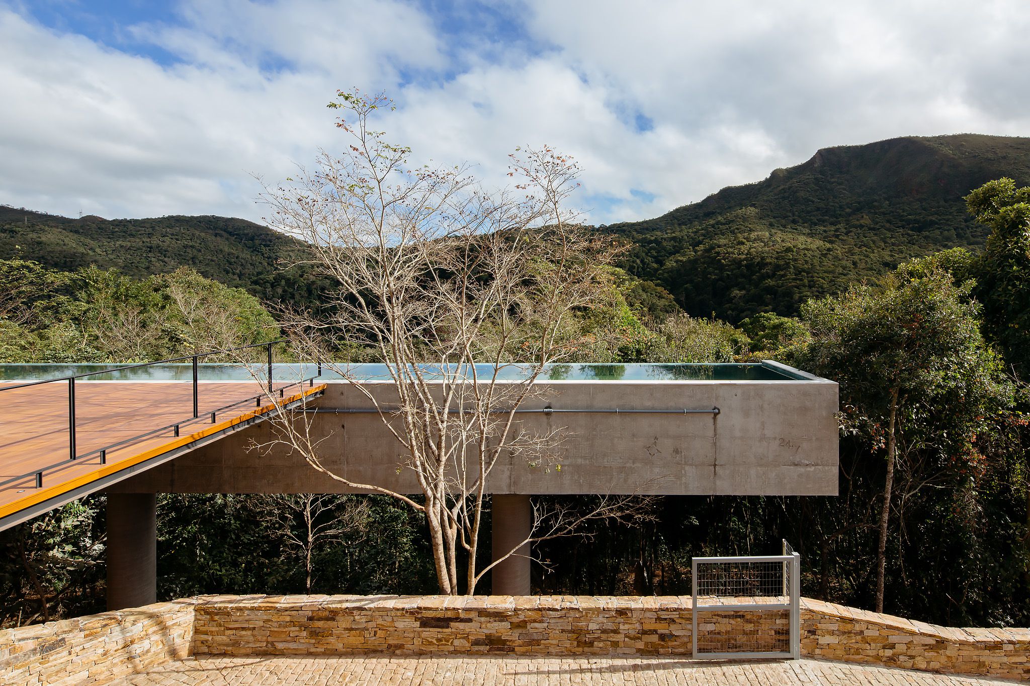 0288.247Arquitetura.CasaDoMorroDoElefante PKOK5220