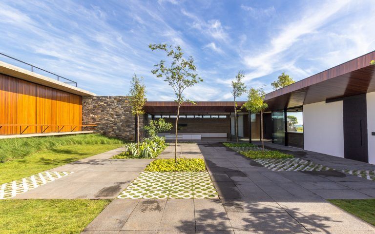 patio 79 768x480