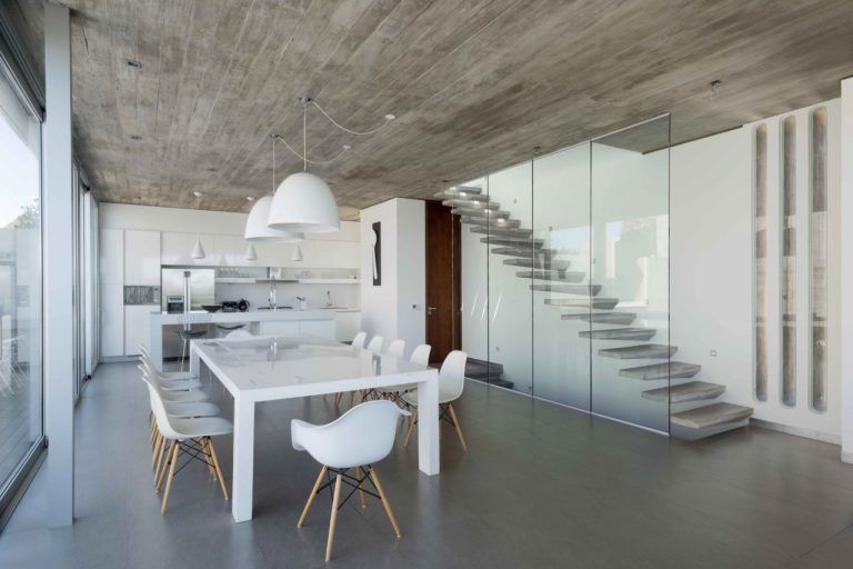 10 La Casa Iluminada 768x512
