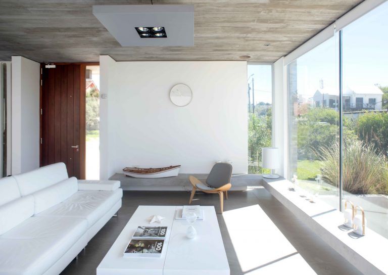 9 La Casa Iluminada 768x544