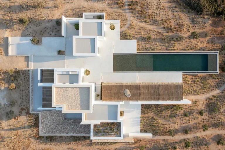 Paros house3 1 768x511