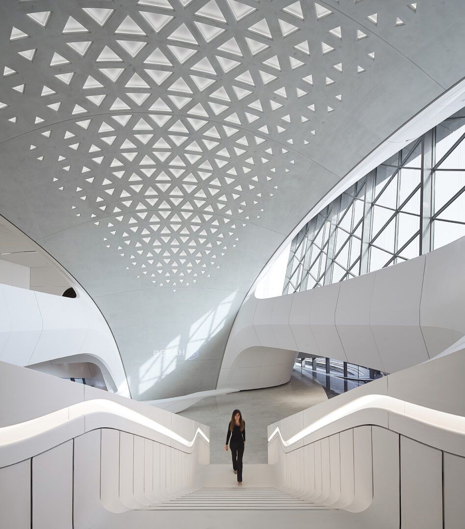 08 ZHA BEEAH HQ Sharjah UAE ©HuftonCrow lowres 948x1080 1