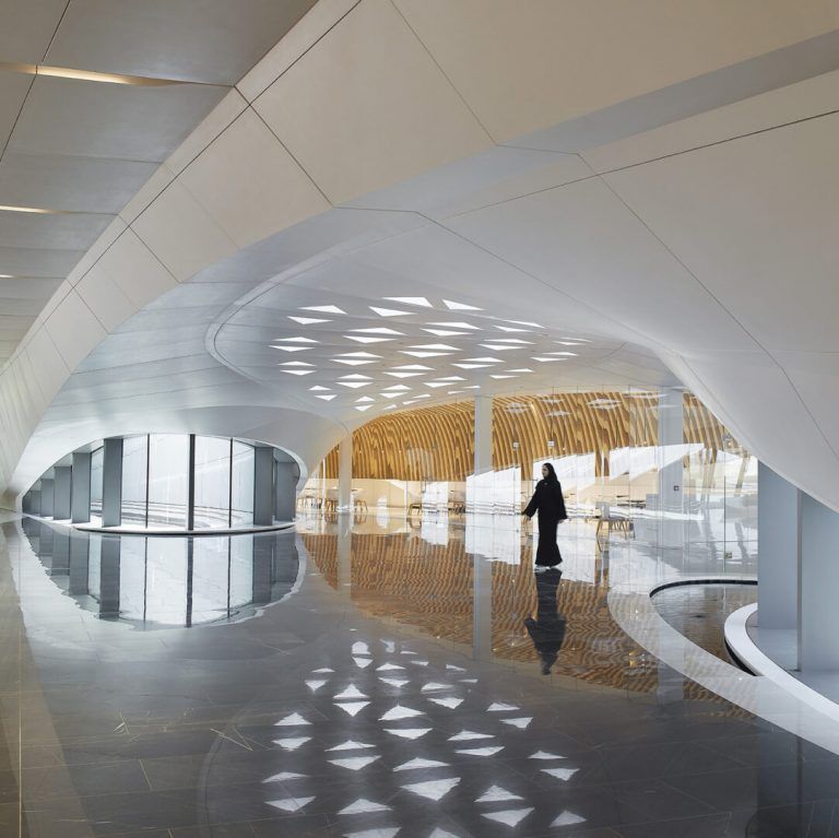 11 ZHA BEEAH HQ Sharjah UAE ©HuftonCrow lowres 1082x1080 1 768x767