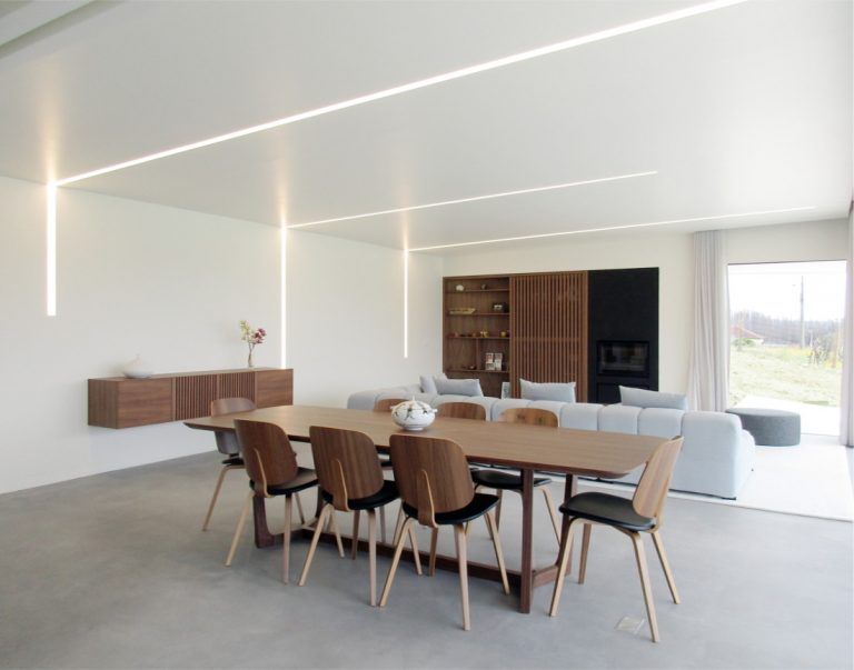 Casa em betao a vista sala de estar e jantar 768x603