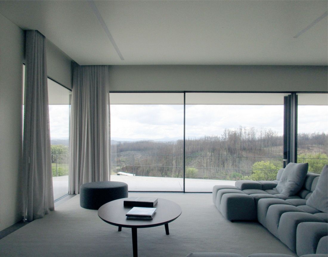 Casa em betao a vista sala de estar