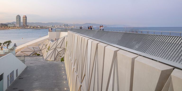 escaleras y mirador vela external reference architects 8 768x384