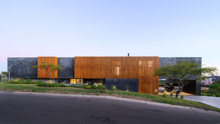 casa negra ar arquitectos 20 768x432
