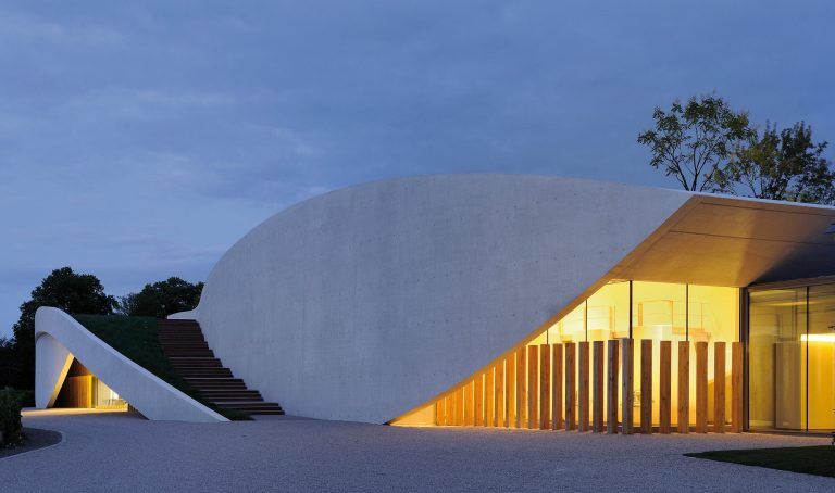 chateau cheval blanc de christian de portzamparc 0cf08772 2000x1183 768x454