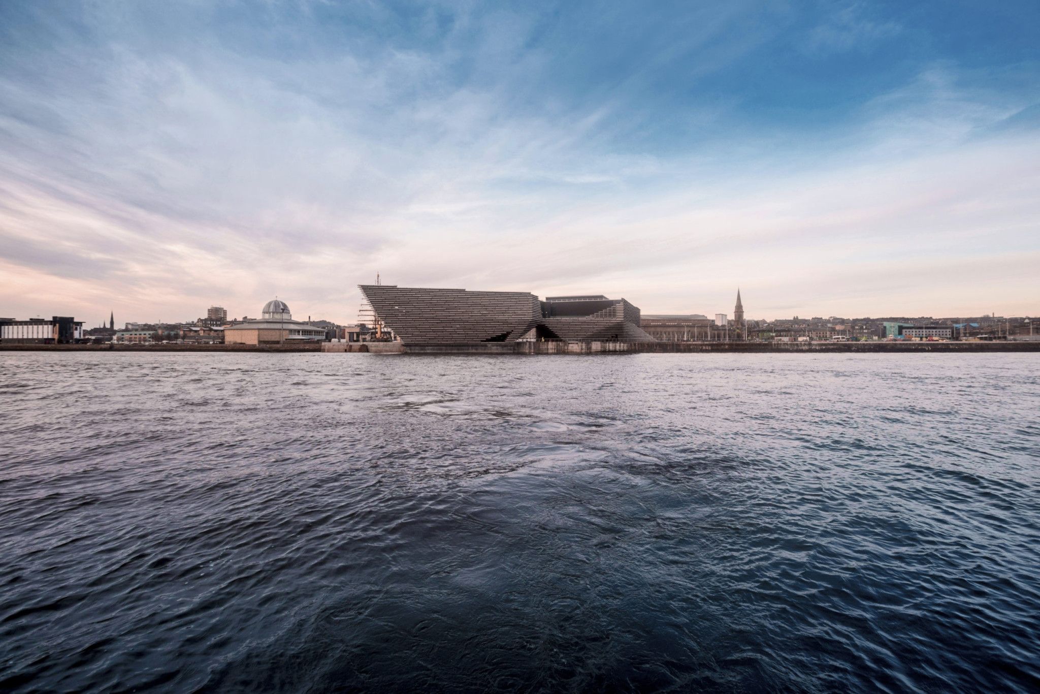 V A Dundee Dec 2017 images2 scaled 1