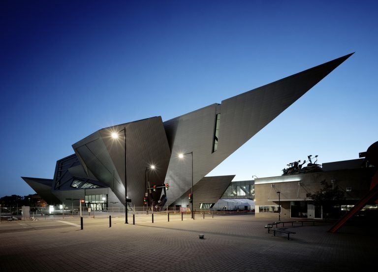 dams enormous cantilever hovers over the street c bitterbredt 768x553