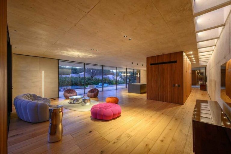 estudio montevideo el bosque argentina gonzalo viramonte designboom 011 818x545 1 768x512