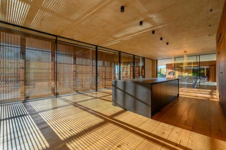 estudio montevideo el bosque argentina gonzalo viramonte designboom 012 818x545 1 768x512