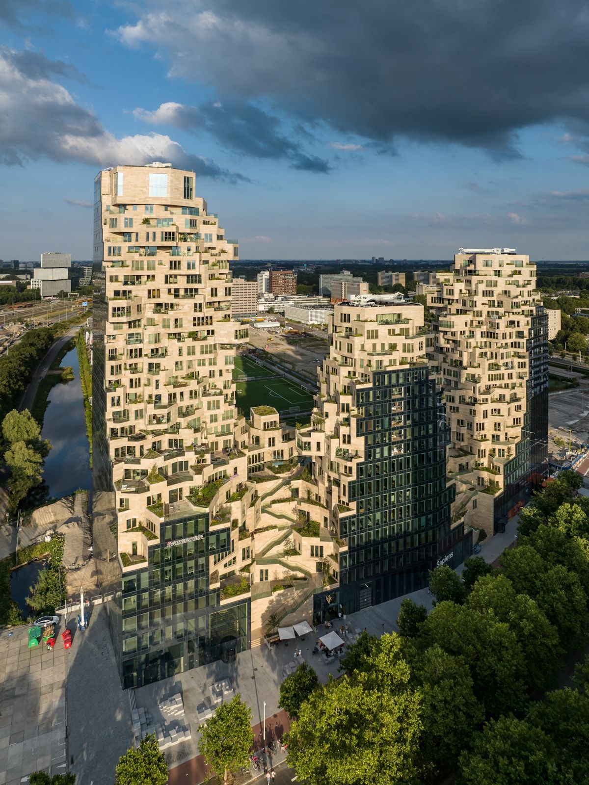 MVRDV Valley 1 © Ossip van Duivenbode1