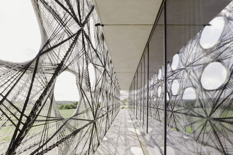 Fachada tejida de fibra de carbono y vidrio 10 768x513