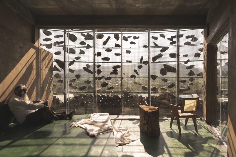 La casa del ascenso infinito 03 768x511