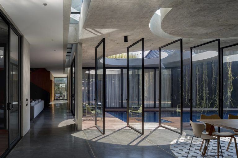 halo house tamara wibowo architects 14 768x512