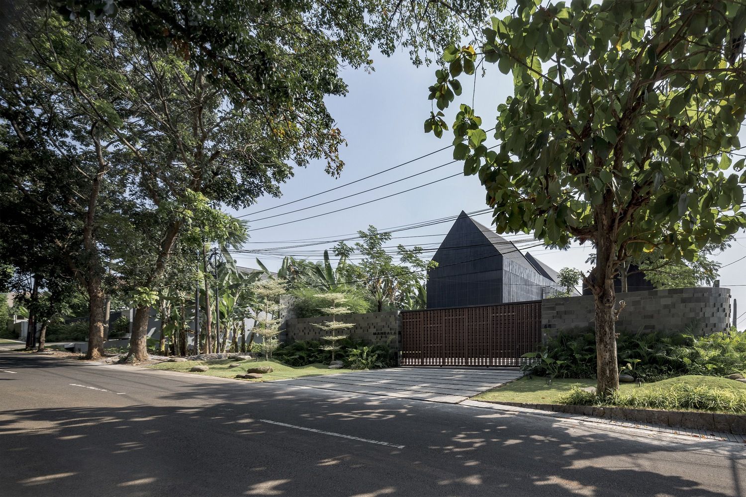 halo house tamara wibowo architects 3
