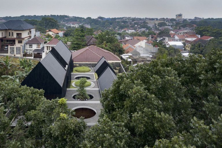 halo house tamara wibowo architects 6 768x512