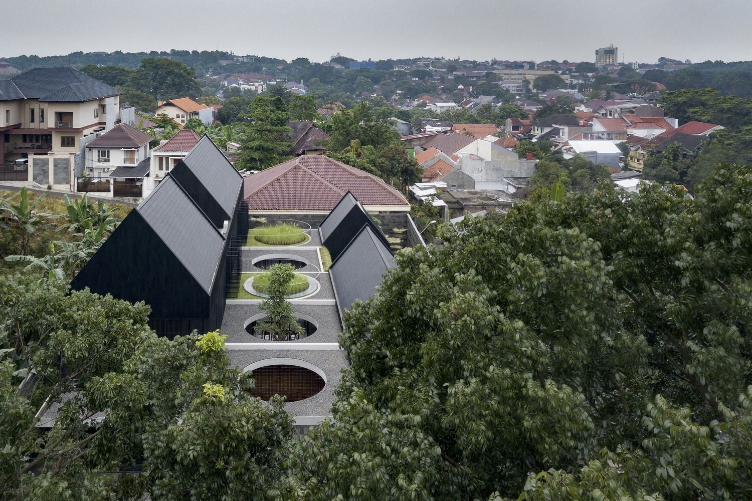 halo house tamara wibowo architects 6