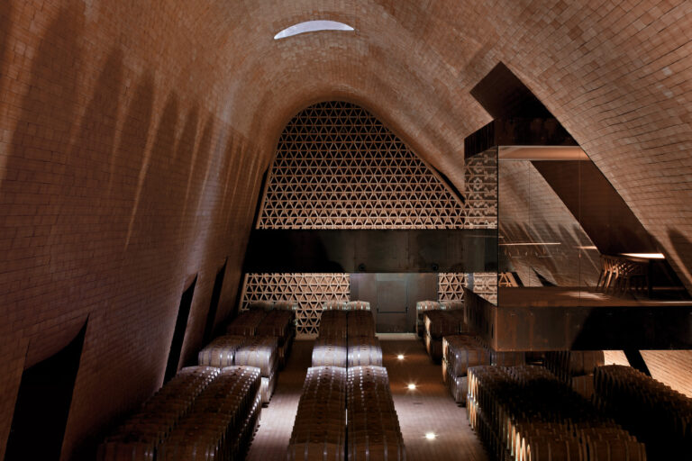 ARCHEA CANTINA ANTINORI 032  768x512