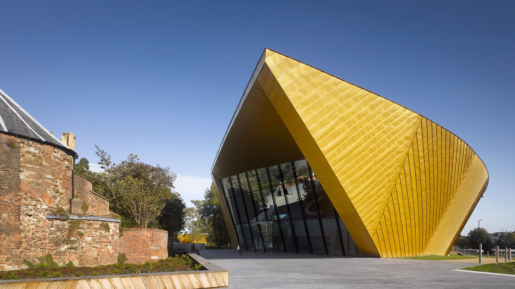 firstsite 6 1778x1000 1