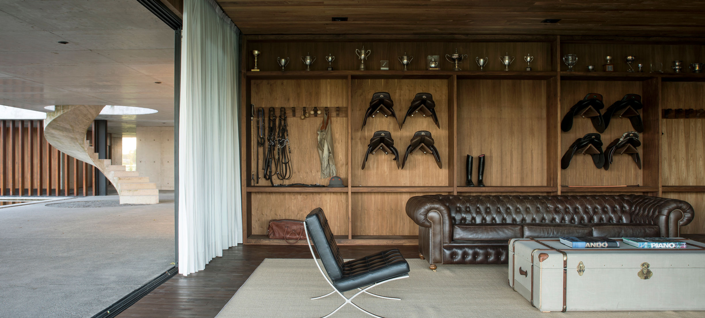 FIGUERAS POLO STABLES 10