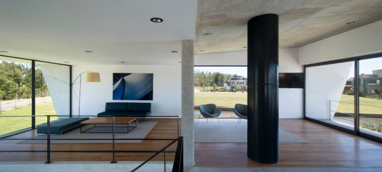 YACHT CLUBHOUSE 2 768x347