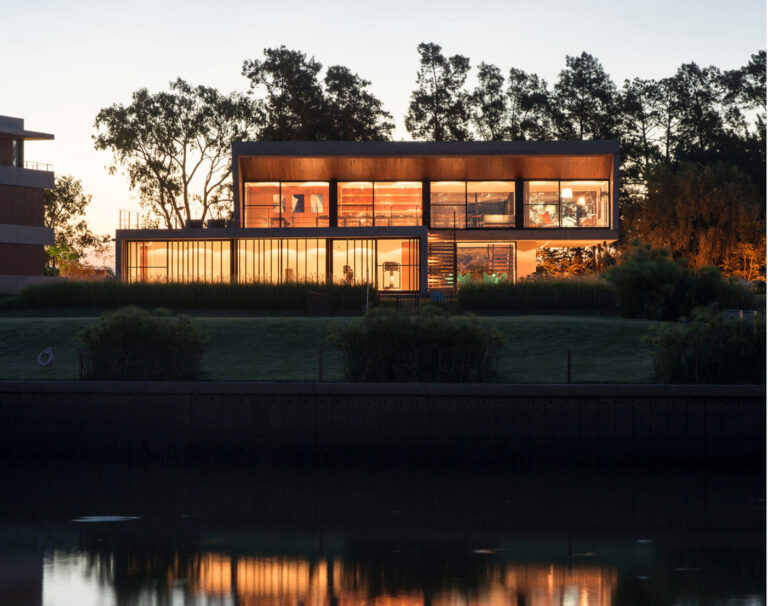 YACHT CLUBHOUSE 6 768x606