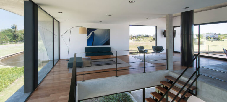 YACHT CLUBHOUSE 7 768x347