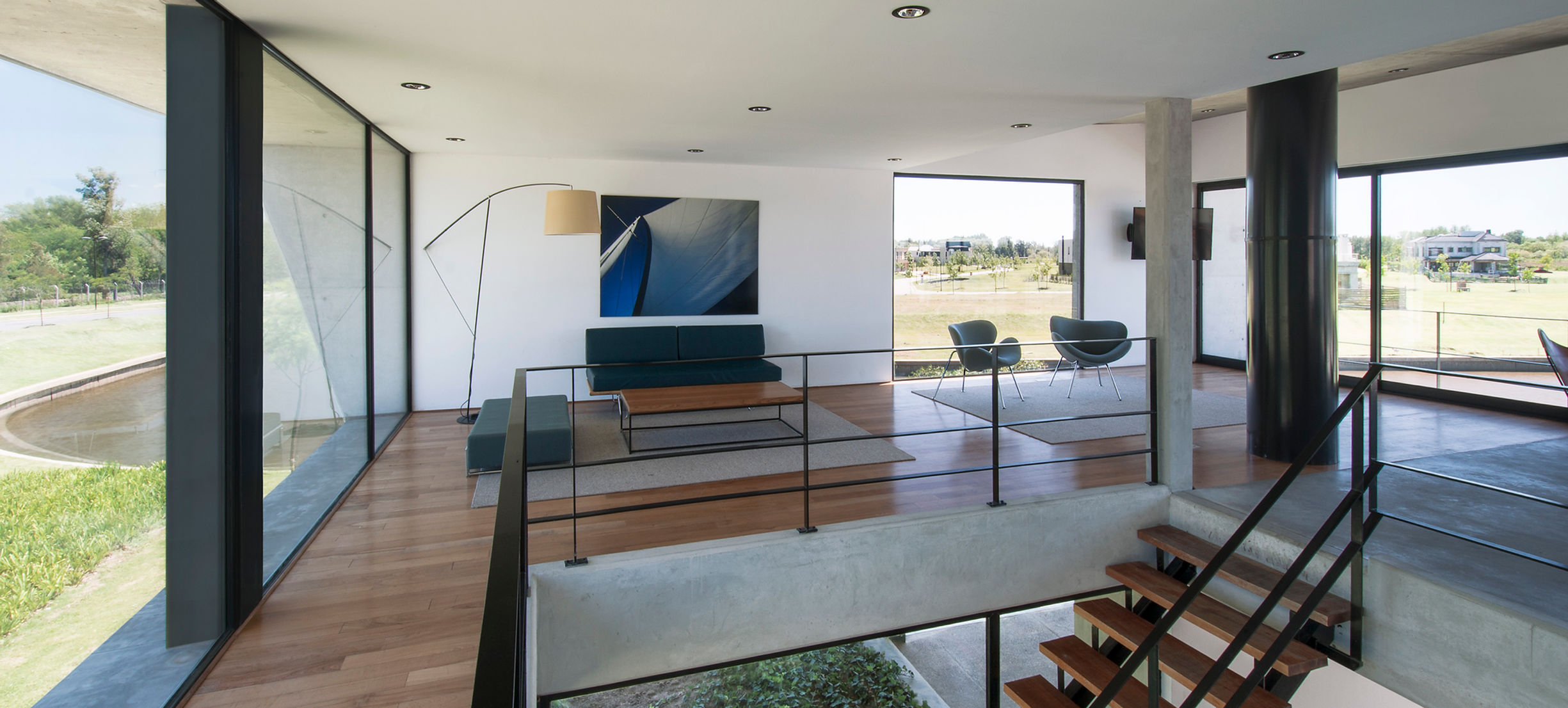 YACHT CLUBHOUSE 7