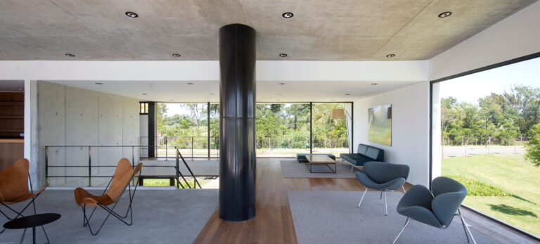 YACHT CLUBHOUSE 8 768x347