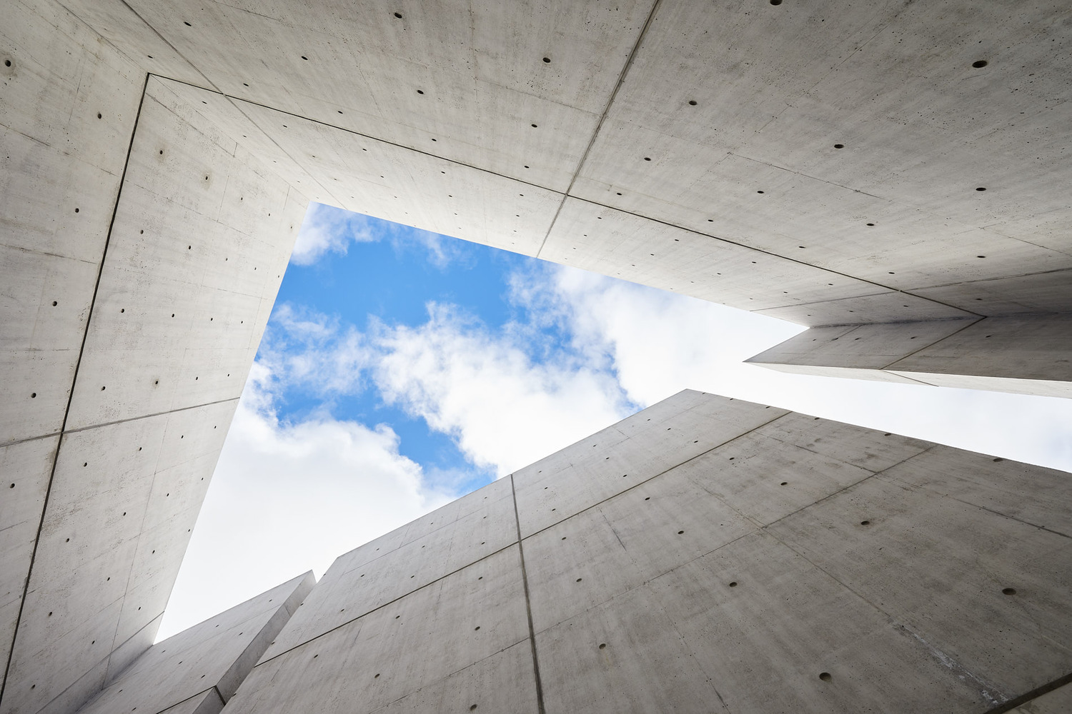 004 National Holocaust Monument