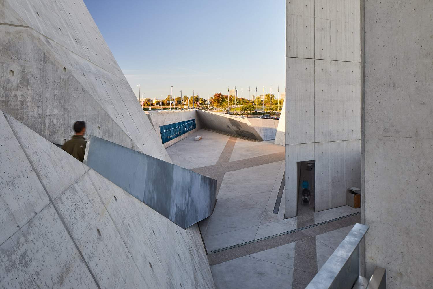 143 National Holocaust Monument