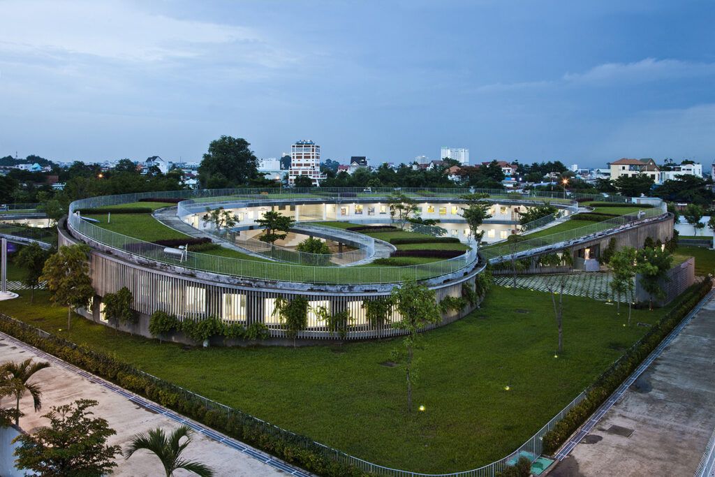 Farming Kindergarten diseñado por Vo Trong Nghia Architects en Vietnam