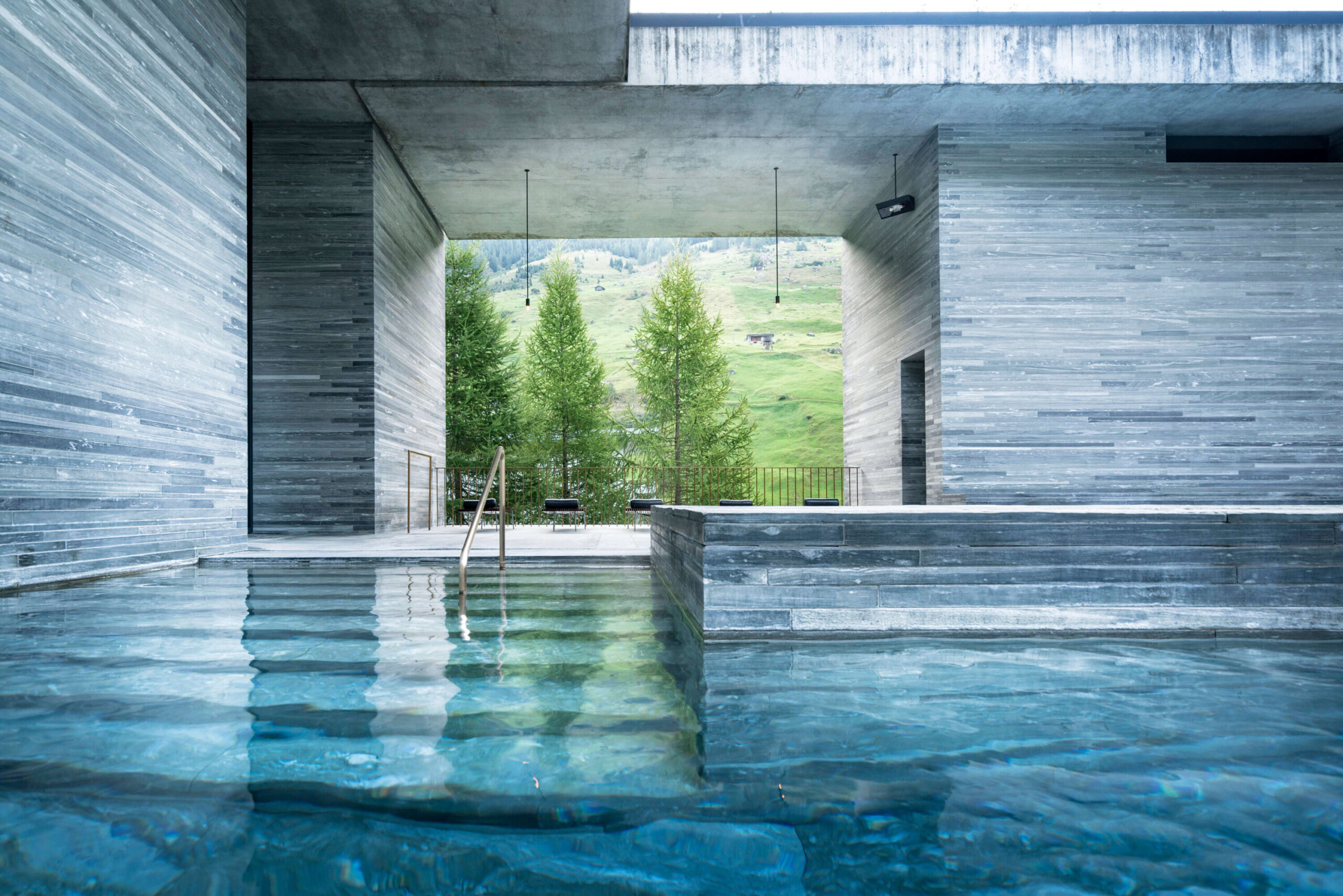 termas vals suiza scaled 1